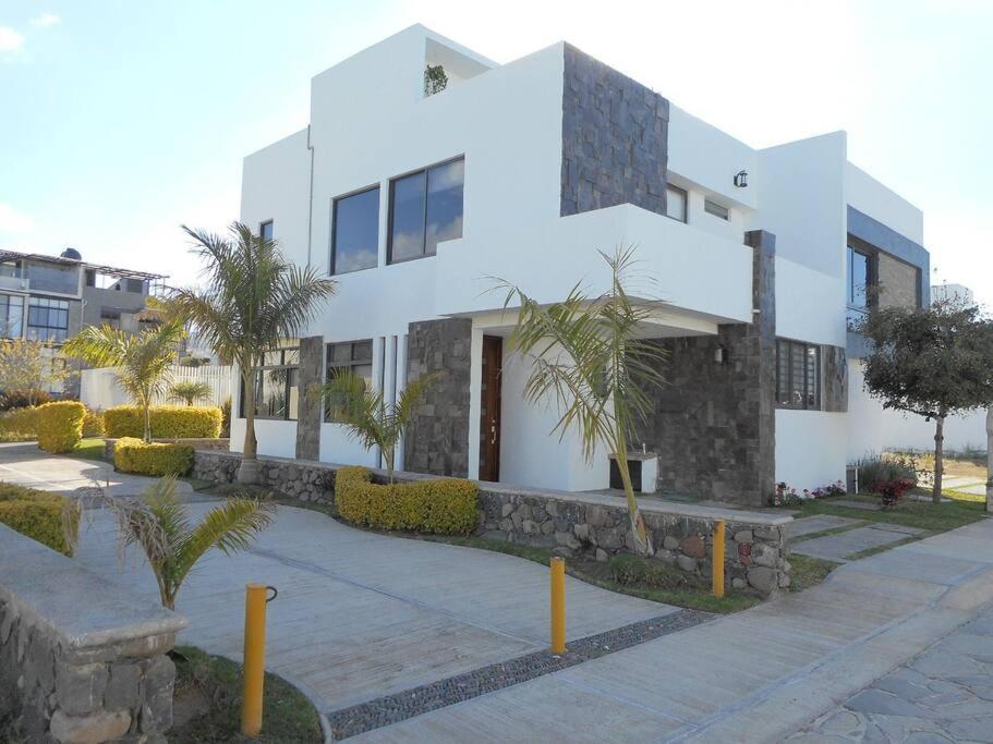 Hermosa Casa En Orilla Del Lago -Zona De Villedos- San Cristobal Zapotitlan Eksteriør bilde